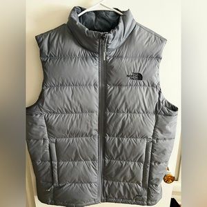 Men’s Large North Face Puff Vest